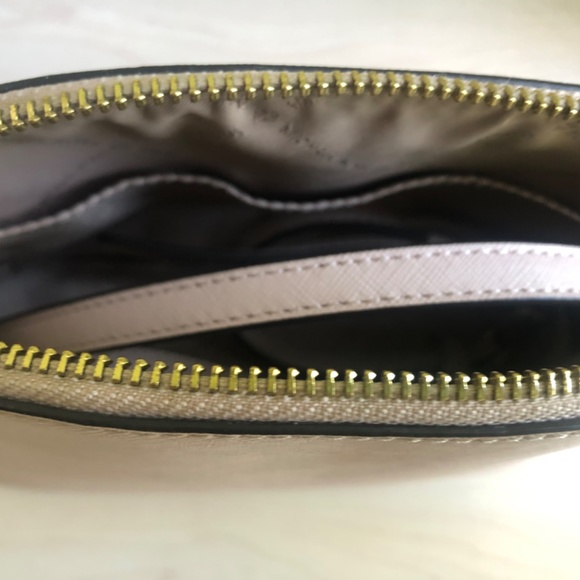 New Michael Kors Soft Pink Crossbody & Gift with Purchase - Picture 2 of 13